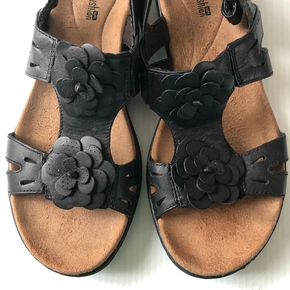 Clarks Women’s Leisa Claytin Black Floral Leather Slingback Sandals size 9.5